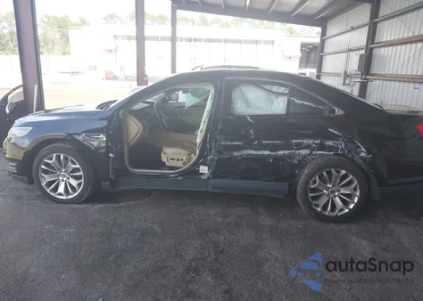 2017 Ford Taurus Limited z USA, uszkodzony, nr VIN 1FAHP2F82HG113044